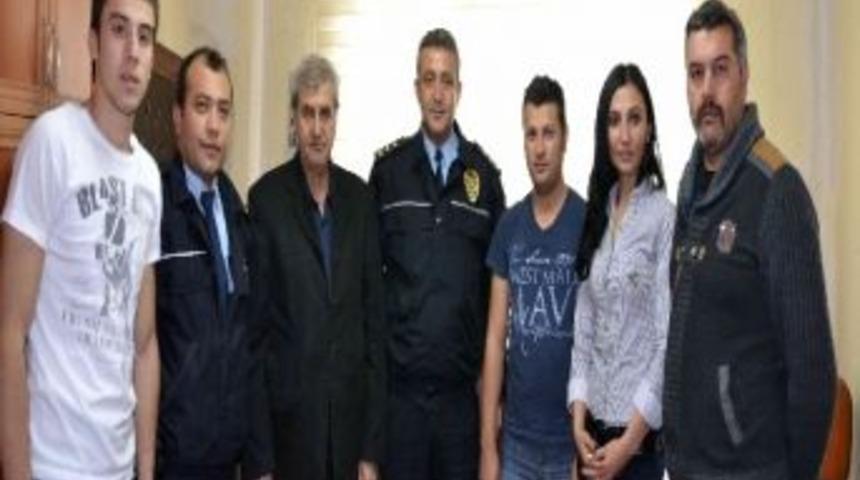 Emniyetten Belediye Basın B&uuml;rosuna Ziyaret Jesti