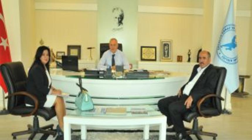 'Trafiği Rahatlatmak I&ccedil;in Toplu Ulaşım Ara&ccedil;larını Kullanın'