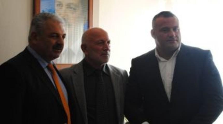 (&ouml;zel Haber) Kırkpınar Başpehlivanı Ak Parti&rsquo;den Aday Adayı Oldu