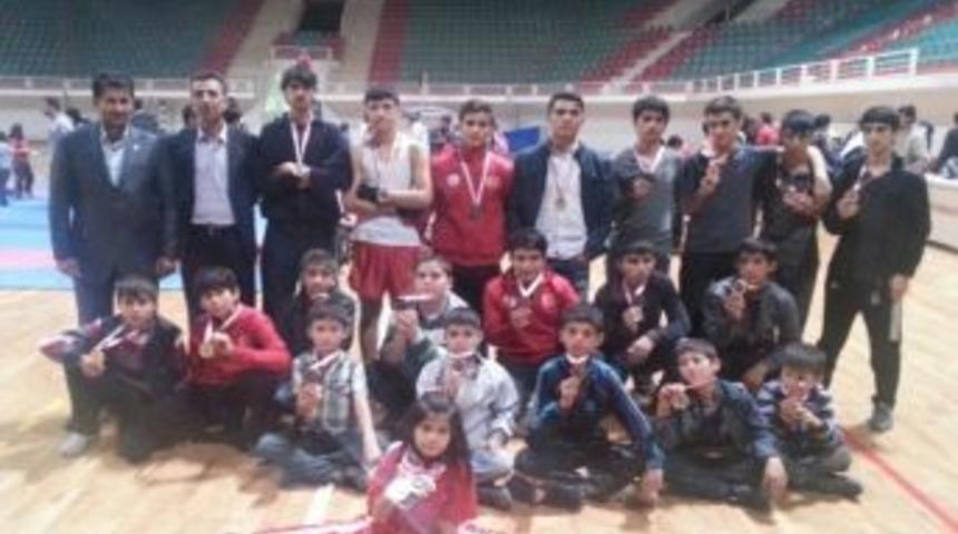 Bir Şampiyonada 31 Madalya Alarak Rekor Kırdılar