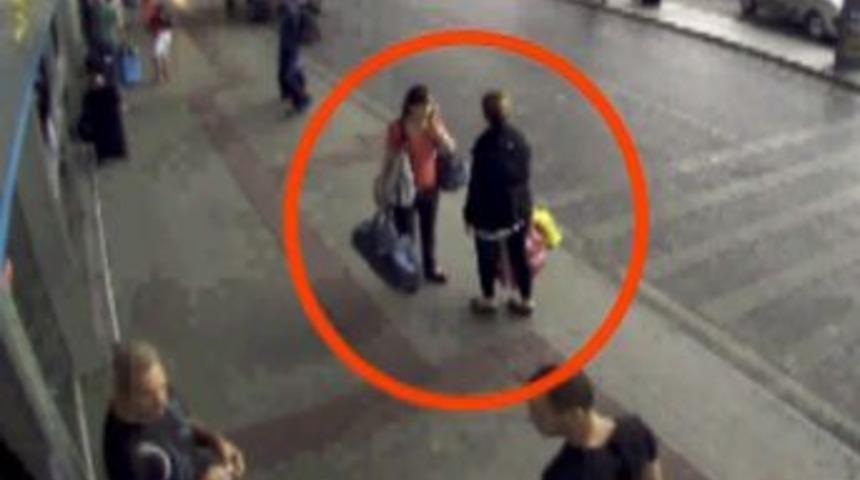 Havaalanında Bebek Satışı Kamerada