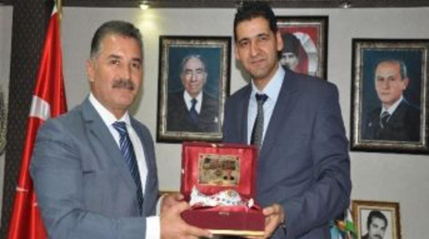 Başkan Tuna, Doğan&rsquo;ı Ziyaret Ederek Kutladı