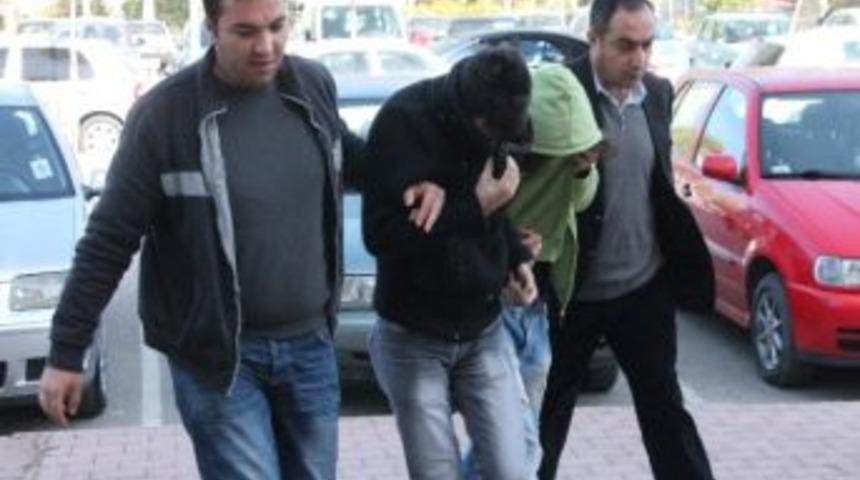 Milletvekili Eşinin B&uuml;rosunu &Ccedil;alışanı Soymuş
