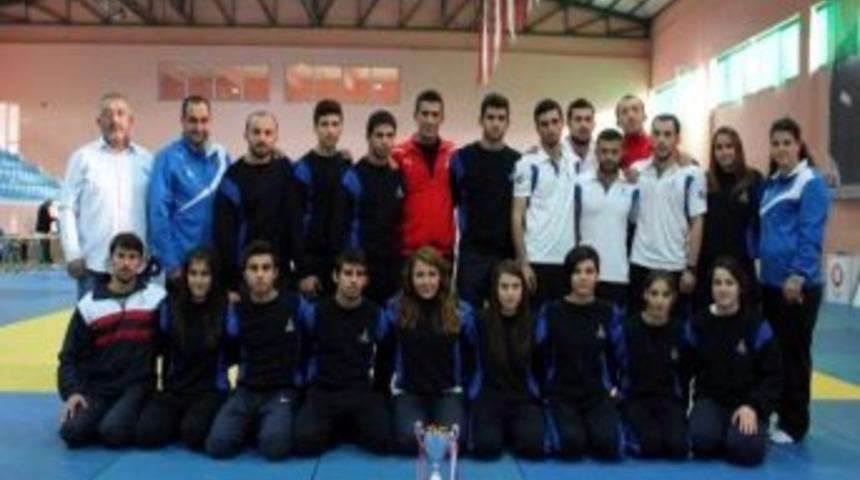 İzmir'in Gururu Oldular