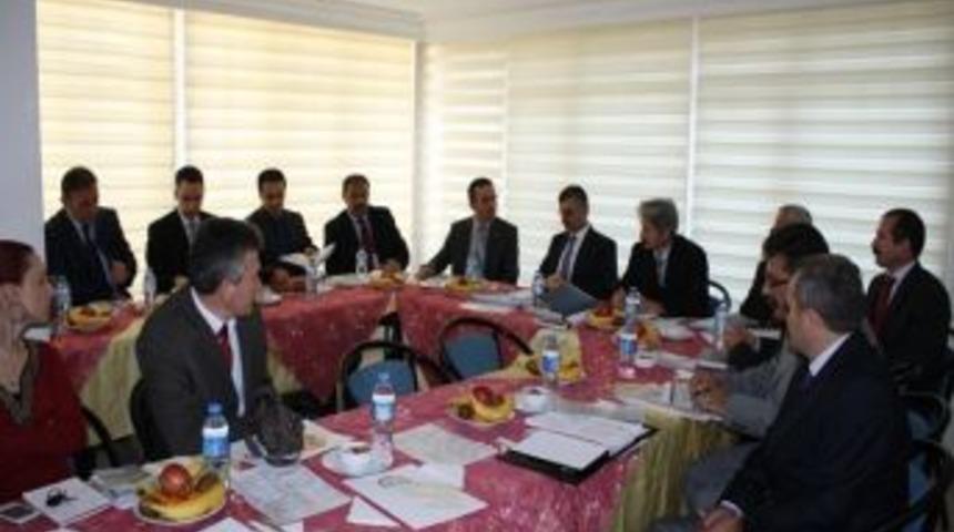 Vali Bektaş, İl M&uuml;d&uuml;r&uuml; Yaman&rsquo;ı Ziyaret Etti