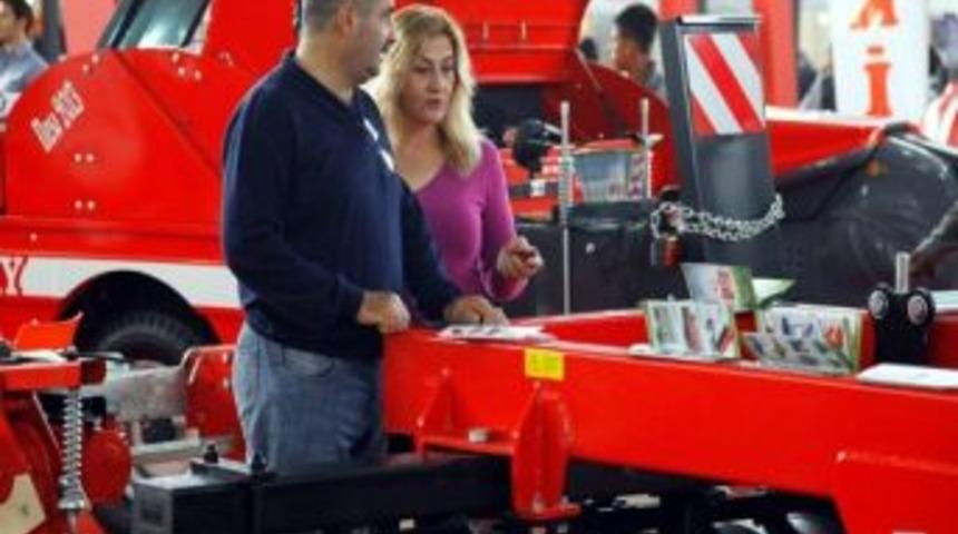 Adana'daki Tarım Fuarı Renkli G&ouml;r&uuml;nt&uuml;lerle A&ccedil;ıldı