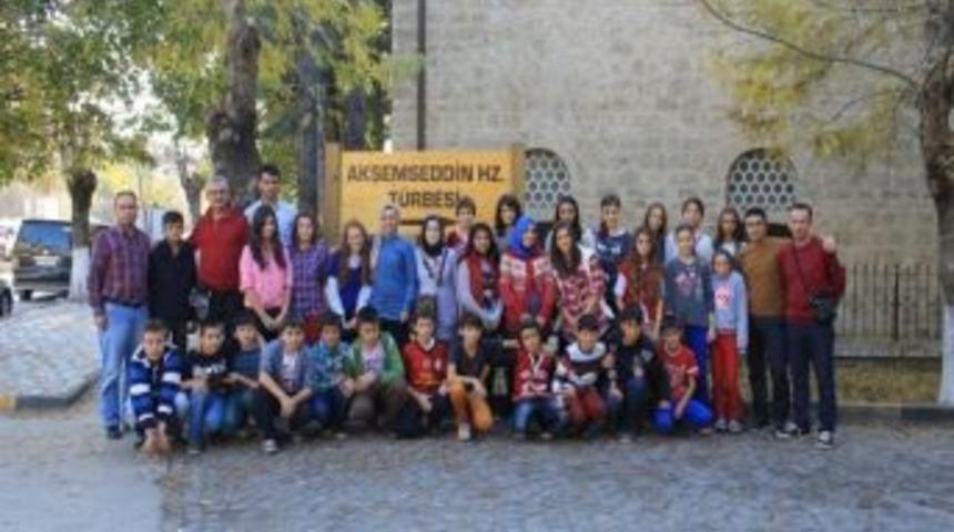 Eser Ortaokulu, Başarılı &Ouml;ğrencileri &Ouml;d&uuml;llendirdi