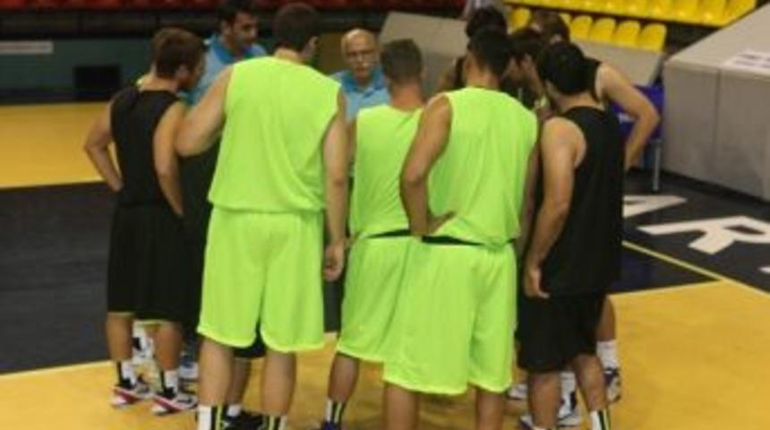 B&uuml;y&uuml;kşehir Belediyespor Basketbol Takımı Kendi Sahasında İlk Ma&ccedil;ına &Ccedil;ıkıyor