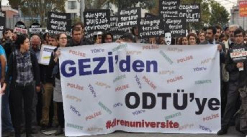 &Ouml;ğrenciler Y&ouml;k'&uuml; Kuruluş Yıld&ouml;n&uuml;m&uuml;nde Protesto Etti