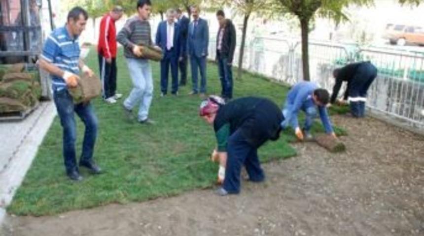 &Ouml;ğrenciler Başkan G&uuml;lşen&rsquo;i Alkışlarla Karşıladı