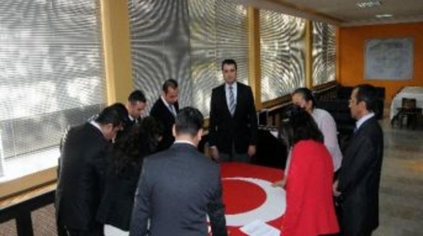 İl &Ouml;zel İdaresinde Memur Adayları Yemin Etti