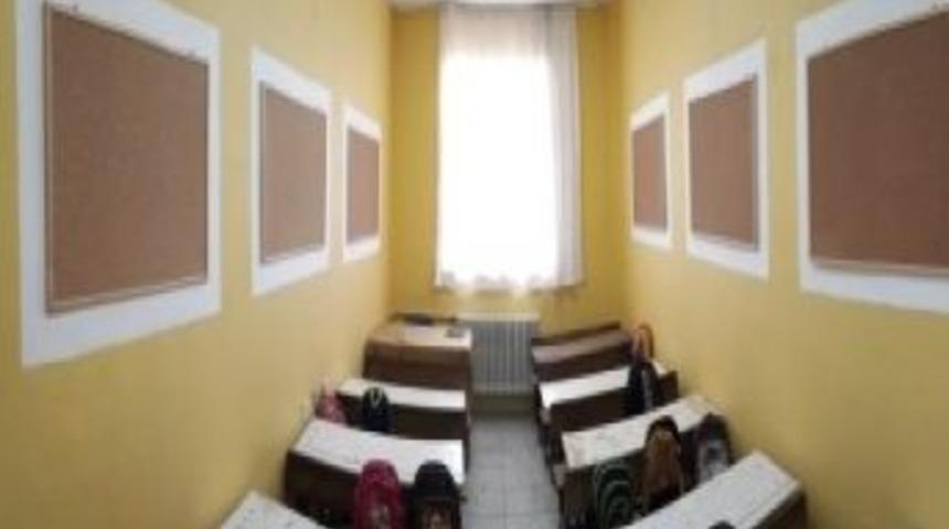 &Ouml;ğrenciler, Kendi İmkanlarıyla Sınıf Oluşturdu