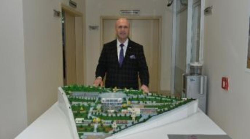 &Ccedil;iğli'de 75.yıl T&uuml;rk D&uuml;nyası Parkı Yenileniyor