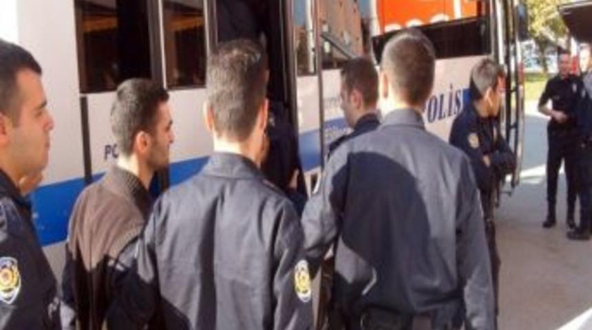 Torbacı Operasyonunda 7 Kişi Tutuklandı