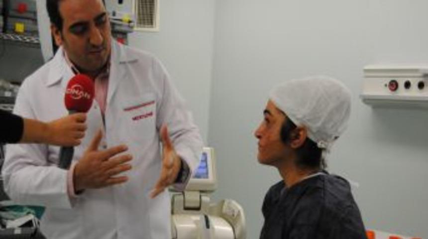 K&uuml;&ccedil;&uuml;kken Y&uuml;z&uuml; Yanan Sakine'ye Elazığ Valiliği Sahip &Ccedil;ıktı