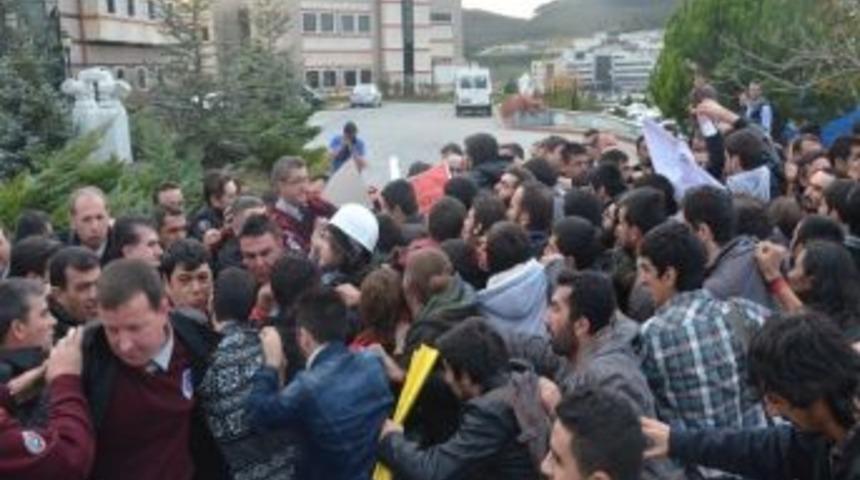 Kocaeli &Uuml;niversitesi'nde Arbede