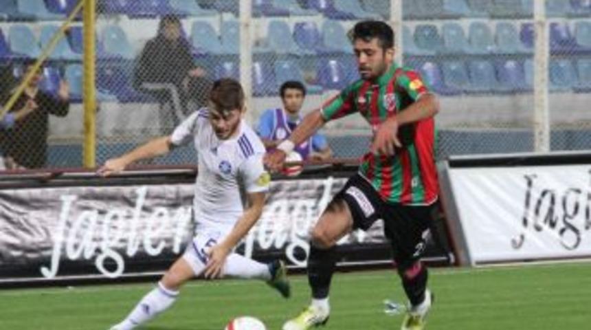 Adana Demirspor, Karşıyaka&rsquo;yı Ge&ccedil;emedi