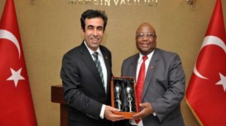 G&uuml;ney Afrika B&uuml;y&uuml;kel&ccedil;isi Mersin&rsquo;de