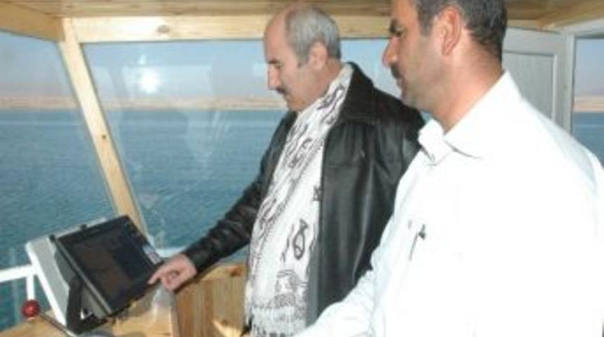 Yy&uuml; S&uuml;f İnci Teknesi Van G&ouml;l&uuml;&rsquo;nde