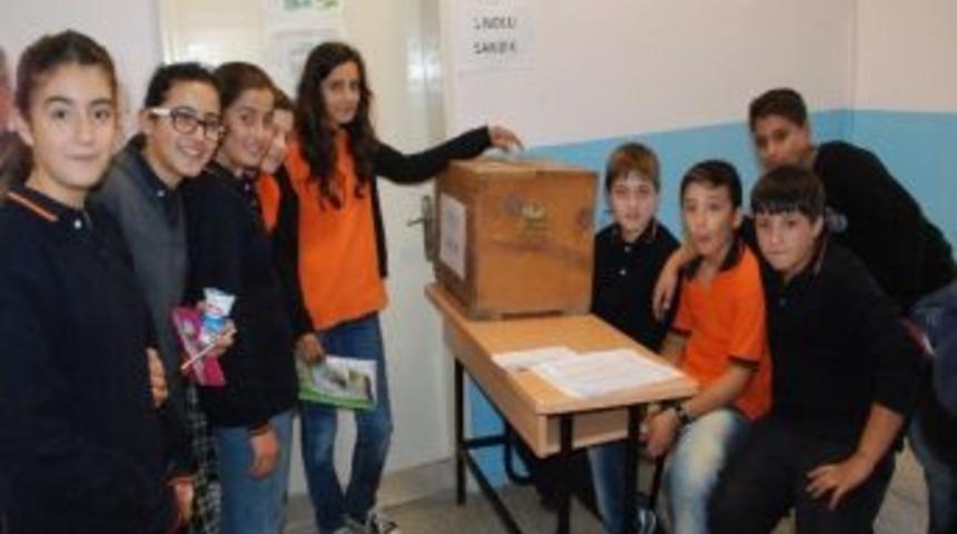 Didim Sel&ccedil;uk &Ouml;zsoy Ortaokulu'nun İlk Meclis Başkanı Belli Oldu