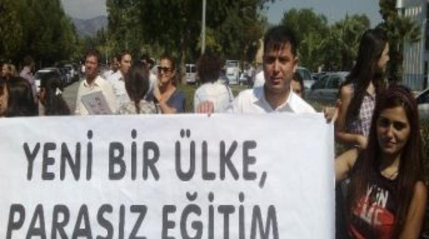 Chp'li Mustafa G&uuml;rkan, Yurtlarda Kız-erkek Ayrımına Tepkili