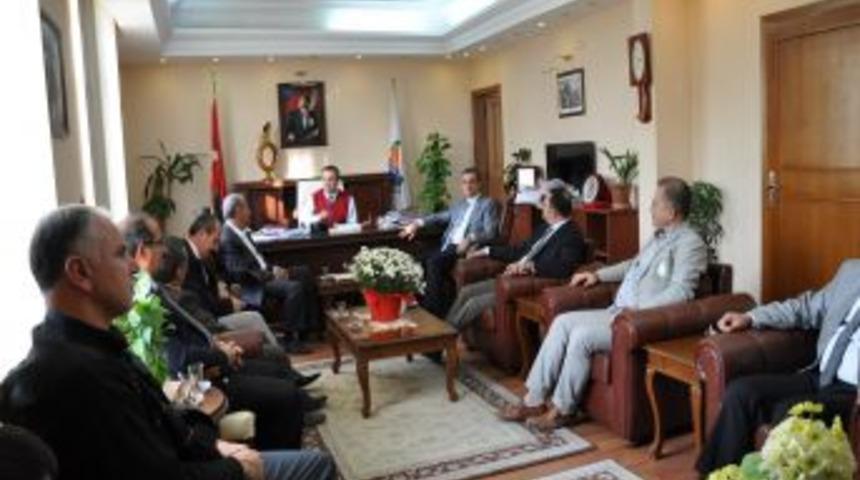 D&Uuml;ZELTME-AK Parti Heyeti Kaymakam Soyt&uuml;rk&rsquo;&uuml; Ziyaret Etti