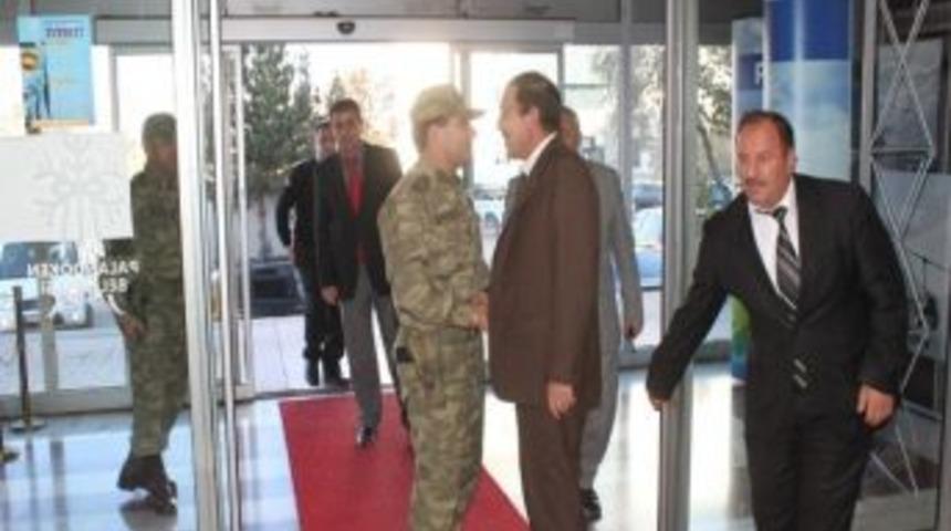 Kolordu Komutanı Başoğlu, Başkan Bulutlar&rsquo;ı Ziyaret Etti