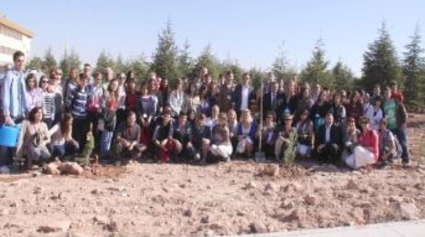 Nevşehir &Uuml;niversitesi&rsquo;nde Eurodesc Careland Hatıra Ormanı Oluşturuldu