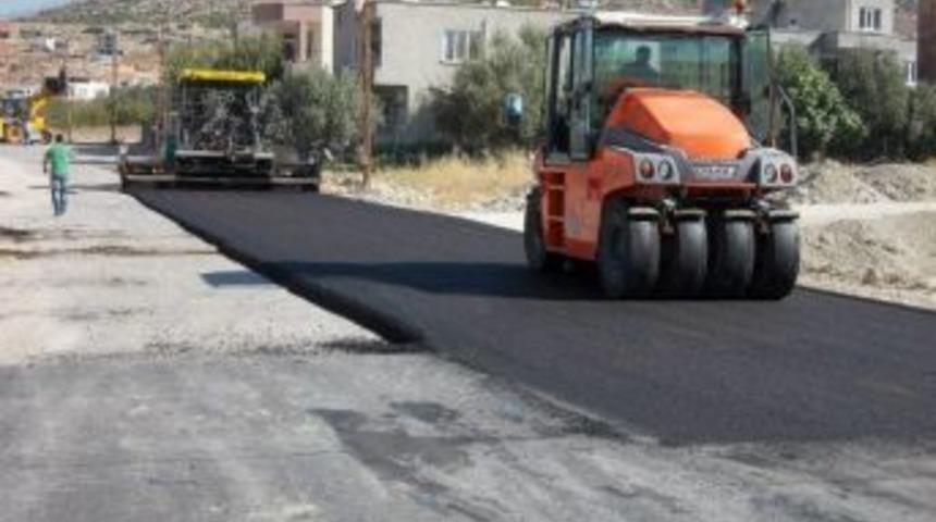 Mut&rsquo;ta Asfalt &Ccedil;alışmaları S&uuml;r&uuml;yor