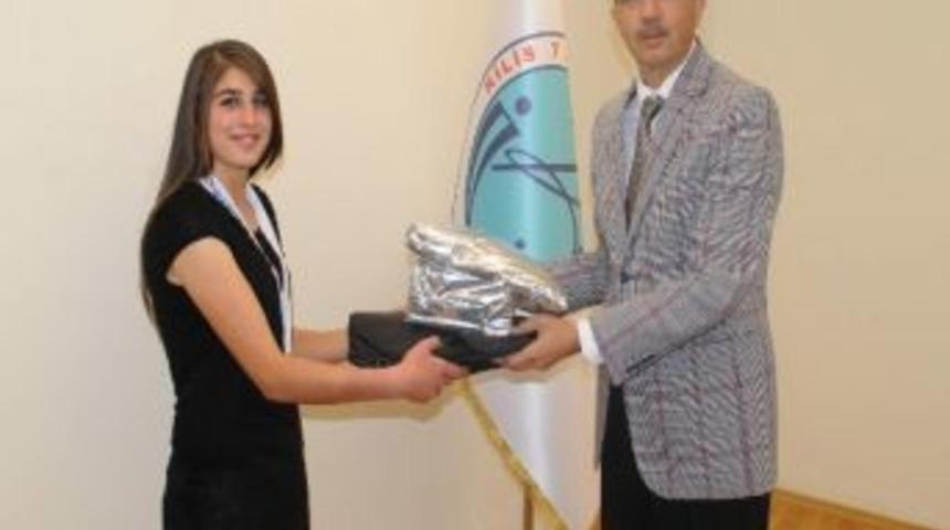 Cumhuriyet Koşusu Ödülleri Verildi