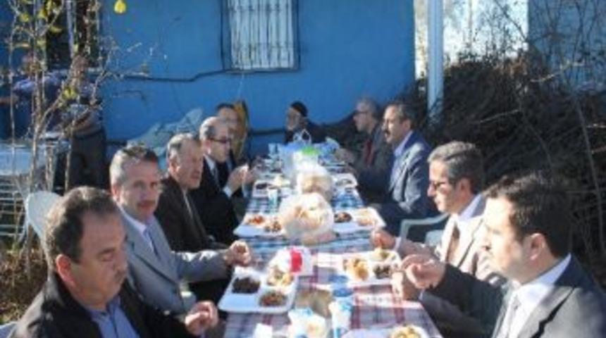 Evinin 1. Katını Camiye Bağışladı