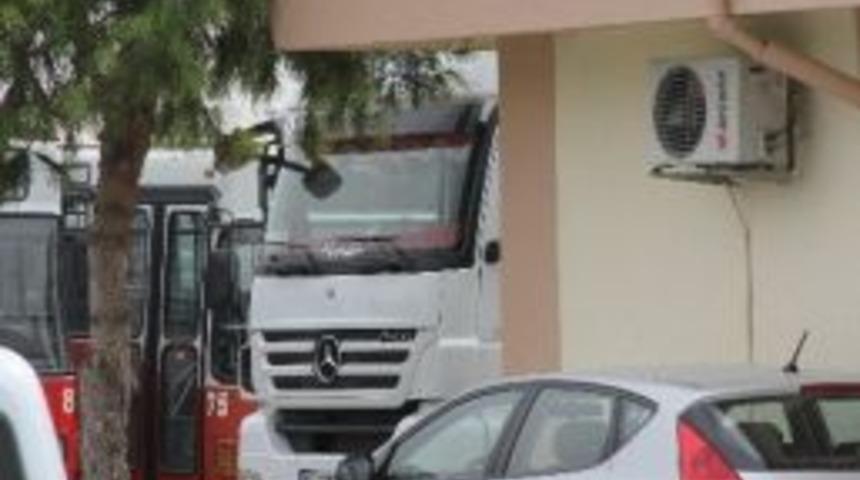 Tır'da Roketatar Ve Bomba Ele Ge&ccedil;irildi