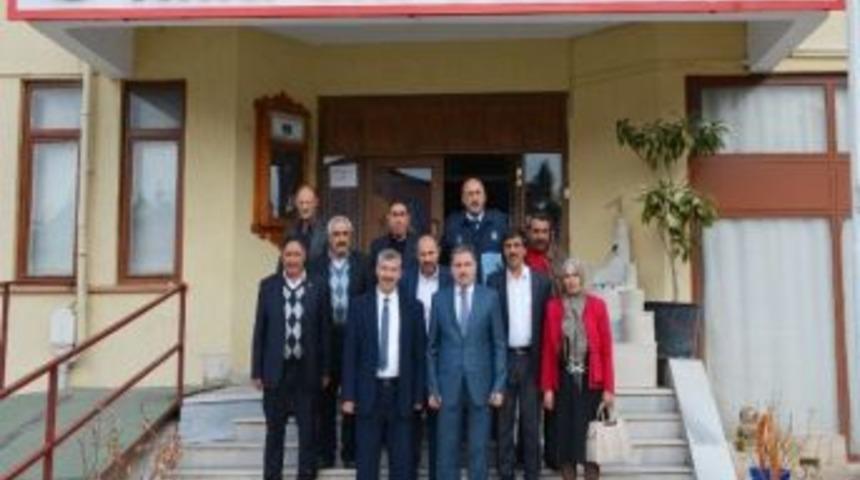 Ahmet &Ccedil;akır: &ldquo;b&uuml;y&uuml;kşehir Fırsatını Daha Fazla Hizmete D&ouml;n&uuml;şt&uuml;receğiz&rdquo;