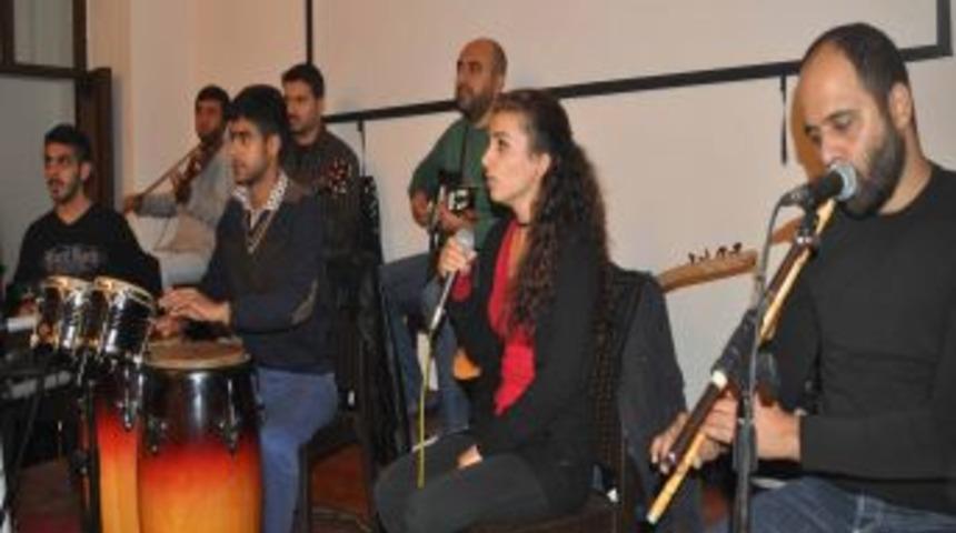 Antakya Medeniyetler Korosu'ndan Engellilere Destek