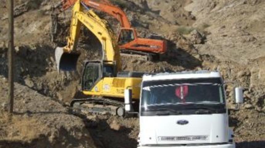 &Ccedil;ermik Helinamın Termal Tatil K&ouml;y&uuml; 1. Etap Kazı &Ccedil;alışması Başladı