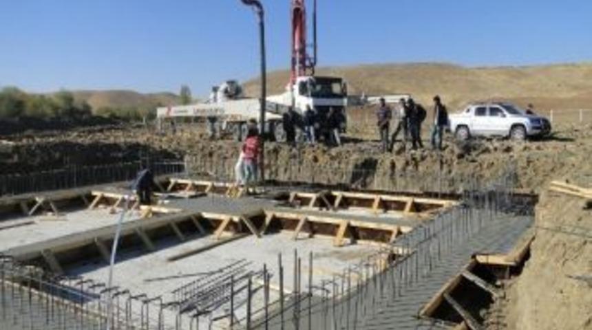 Başkan Uzunkaya Biyolojik Arıtma Tesisi İnşaatını İnceledi