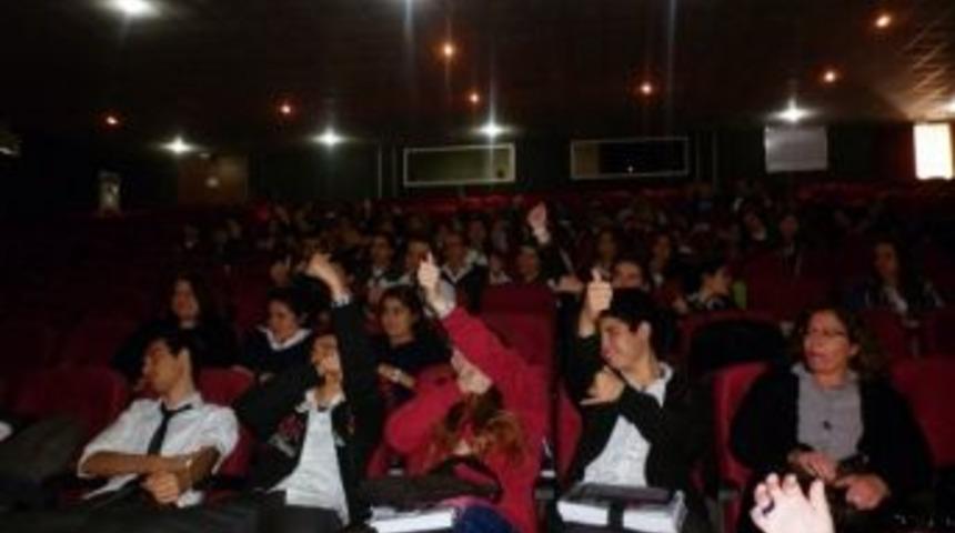Kızılay'dan Urla'da G&uuml;venli Kan Semineri