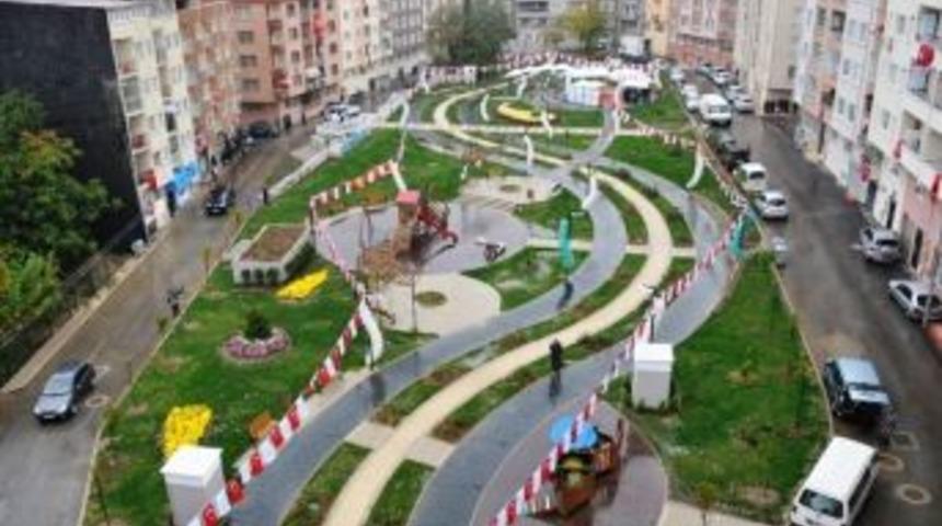 &Uuml;st&uuml; Park, Altı Otopark
