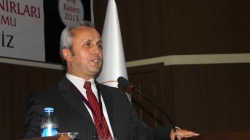 Prof. &Ouml;zsoy: 5 Boşanma Davasının 4&rsquo;&uuml;n&uuml;n Nedeni Sosyal Medya