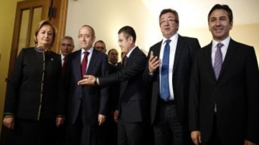 AK Parti&rsquo;nin &lsquo;60 Maddeyi Ge&ccedil;irelim&rsquo; Teklifine CHP&rsquo;den Ret