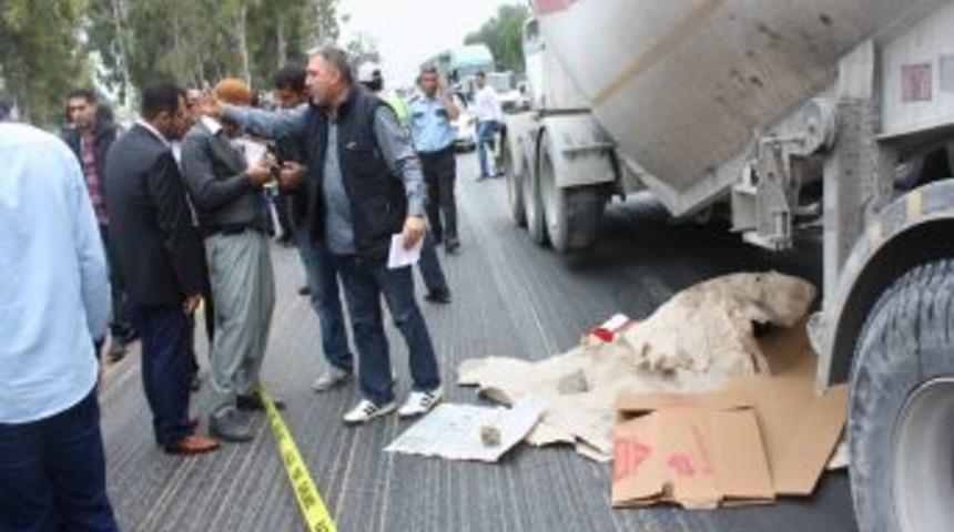 TIR&rsquo;ın Altında Kalan Şahsa Arkadaşım Dedi Başkası &Ccedil;ıktı