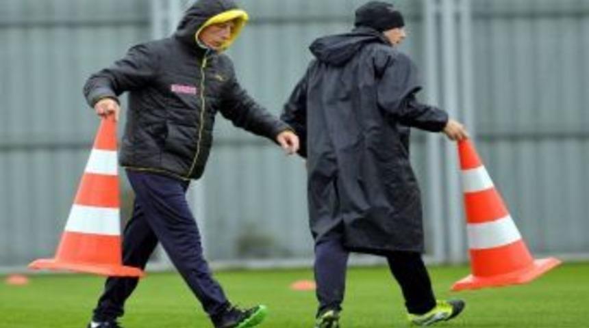 Bursaspor Yağmur Altında &Ccedil;alıştı