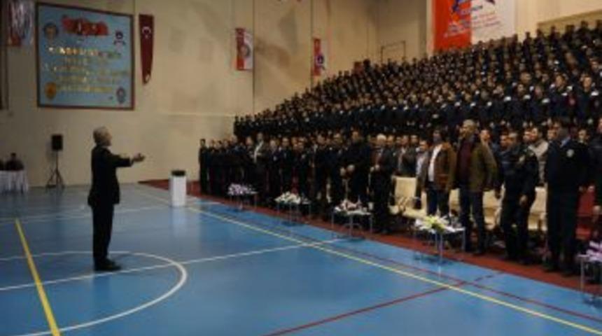 'Polis Adayları Işinizi Severek Yapın, Mutlu Olun'