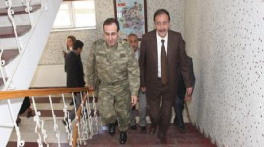 Kolordu Komutanı Başoğlu, Başkan Bulutlar&rsquo;ı Ziyaret Etti