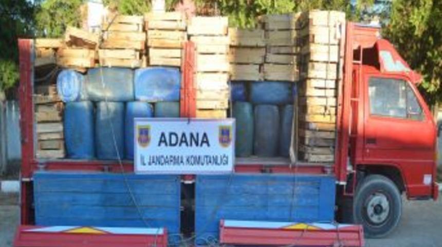 Adana'da 22 Bin 800 Litre Ka&ccedil;ak Akaryakıt Ele Ge&ccedil;irildi