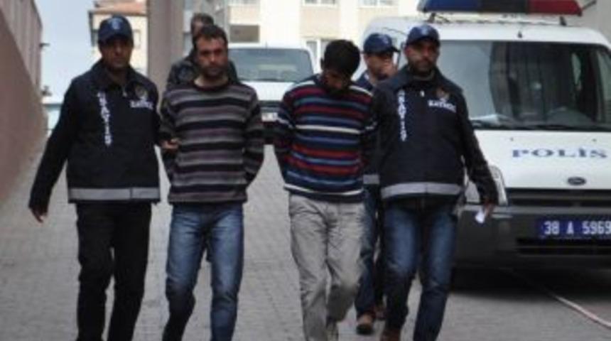 Tekstil Hırsızları Yakalandı