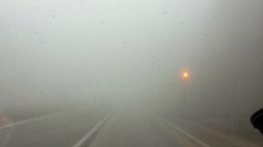 Bolu Dağı'nda Yoğun Sis Kazaya Yol A&ccedil;tı