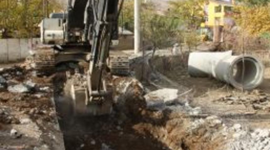 16 Km Yağmursuyu Hattı D&ouml;şendi