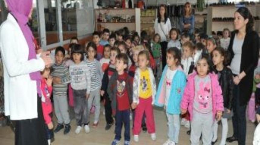 Miniklerden &Ouml;rnek Davranış