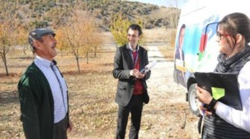 Boz&uuml;y&uuml;k'te 'hizmet Evinizde Ekibi' Ziyaretlerini S&uuml;rd&uuml;r&uuml;yor